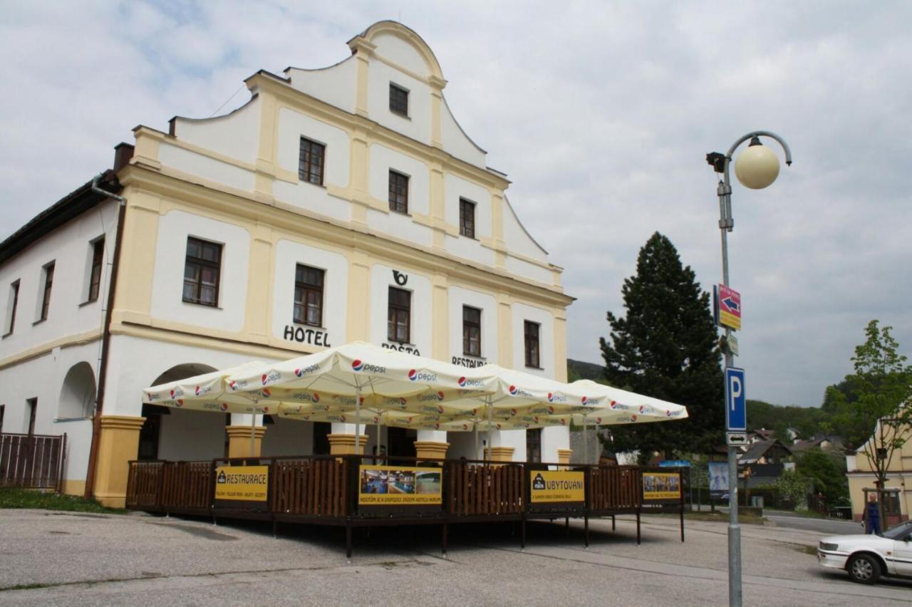 Hotel Posta Черні Дул Екстер'єр фото