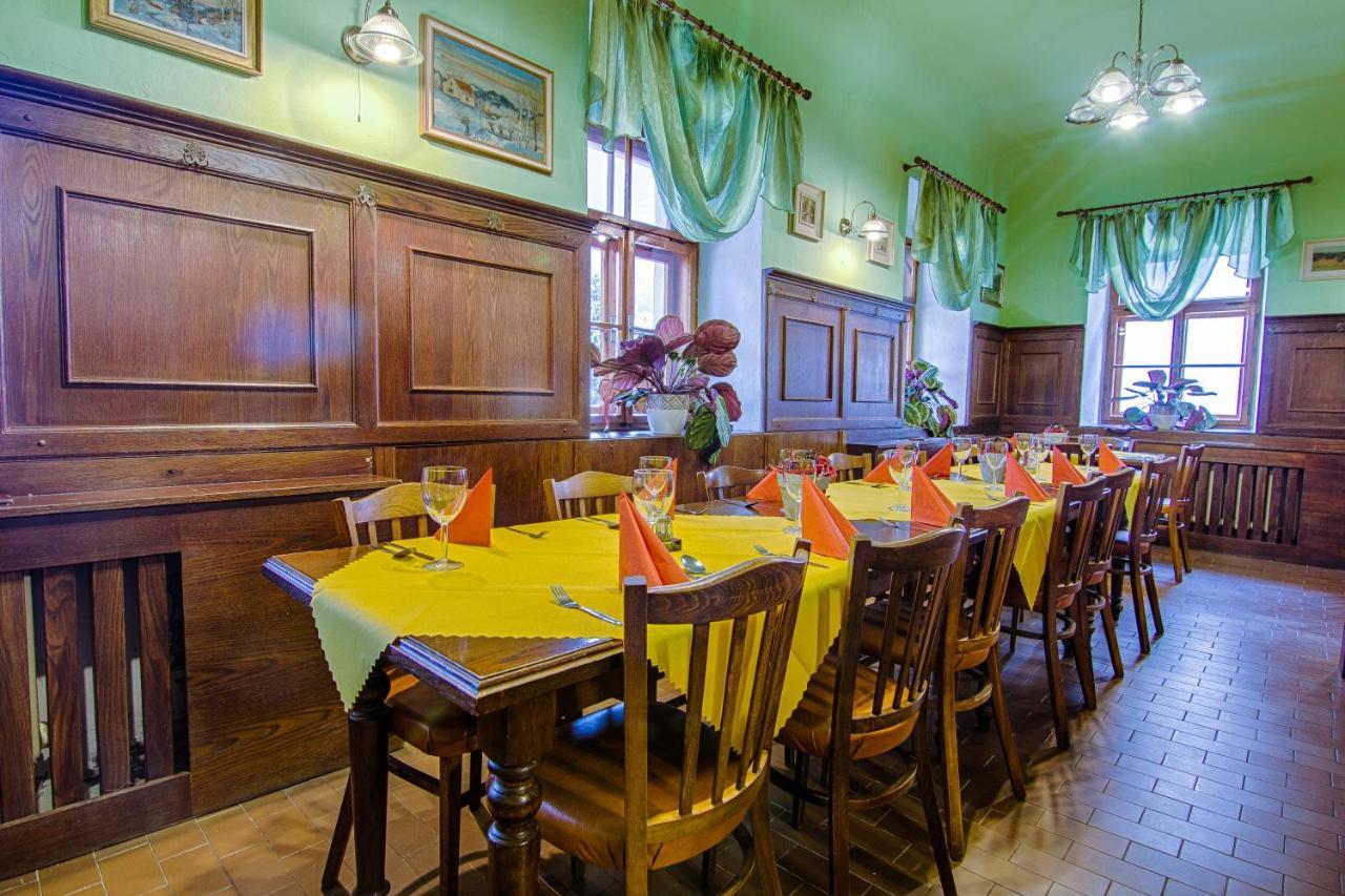 Hotel Posta Черні Дул Екстер'єр фото
