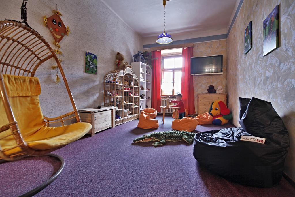 Hotel Posta Черні Дул Екстер'єр фото