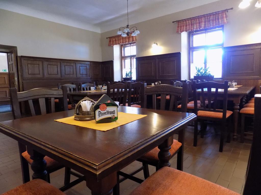 Hotel Posta Черні Дул Екстер'єр фото