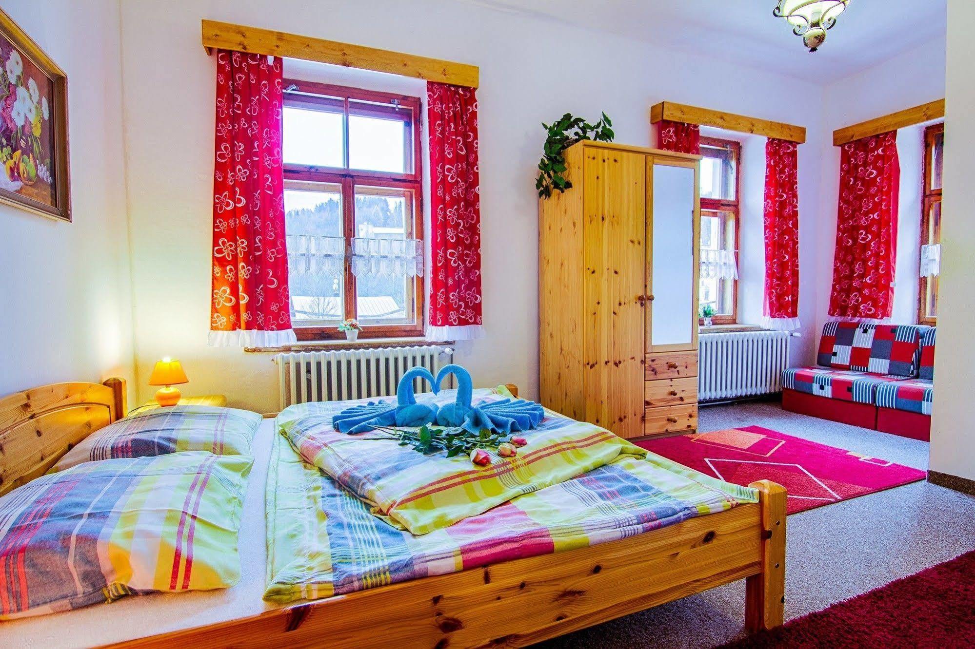 Hotel Posta Черні Дул Екстер'єр фото